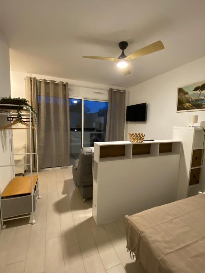 Apartment Entre Et Piscine Marseilles